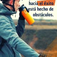 Acredite em si mesmo e não desista, pois o caminho para o sucesso é feito de obstáculos. Siga em frente!