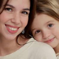 A maternidade é um desafio constante, mas vale a pena por cada sorriso e abraço dos filhos.