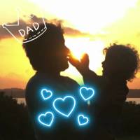 Pai, cada momento ao seu lado é um presente precioso, a sua presença na minha vida é uma bênção.. Você é o melhor pai que eu poderia ter. Feliz D...