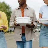 O tempo não tem valor quando se está com os amigos.